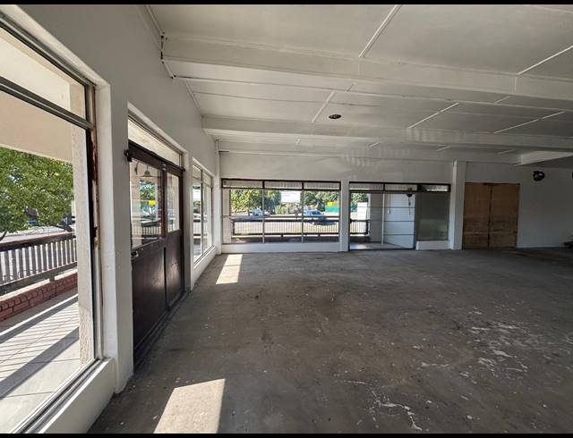 501M² RETAIL TO LET IN DURBANVILLE CENTRAL